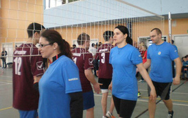 XVI WIOSENNY TURNIEJ PIŁKI SIATKOWEJ 21 MARCA 2015 r (9)