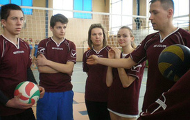 XVI WIOSENNY TURNIEJ PIŁKI SIATKOWEJ 21 MARCA 2015 r (7)