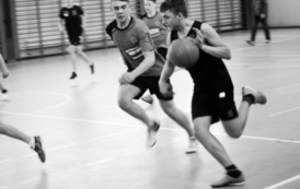 MISTRZOSTWA POWIATU W MINIPIŁCE KOSZYKOWEJ CHŁOPC&Oacute;W (13)