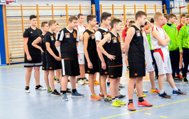 MISTRZOSTWA POWIATU W MINIPIŁCE KOSZYKOWEJ CHŁOPC&Oacute;W (4)