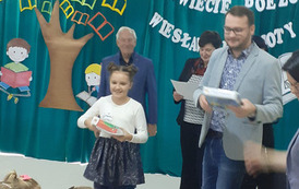 Talenty recytatorskie naszych uczennic nagrodzone! (4)
