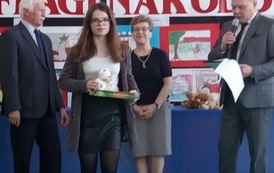 Pięciu uczni&oacute;w z nagrodami w XII Gminnym Konkursie Plastycznym - Flaga Narodowa (9)