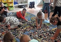 Zbudowaliśmy kmieciński kości&oacute;ł z klock&oacute;w Lego (7)