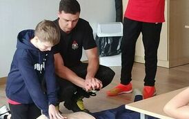 Lekcje bezpieczeństwa ze strażakami i policjantami (5)