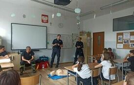 Lekcje bezpieczeństwa ze strażakami i policjantami (2)