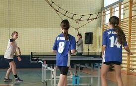 Agata i Zuzia w wojew&oacute;dzkim finale tenisa 1