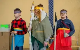 Przeżyjmy to jeszcze raz - Pierwszy Turniej Odkrywc&oacute;w i Podr&oacute;żnik&oacute;w 100